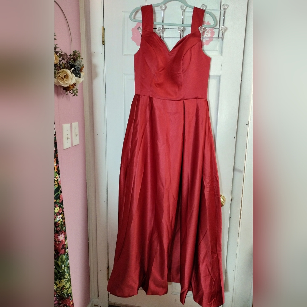 Wedding party dress size 14